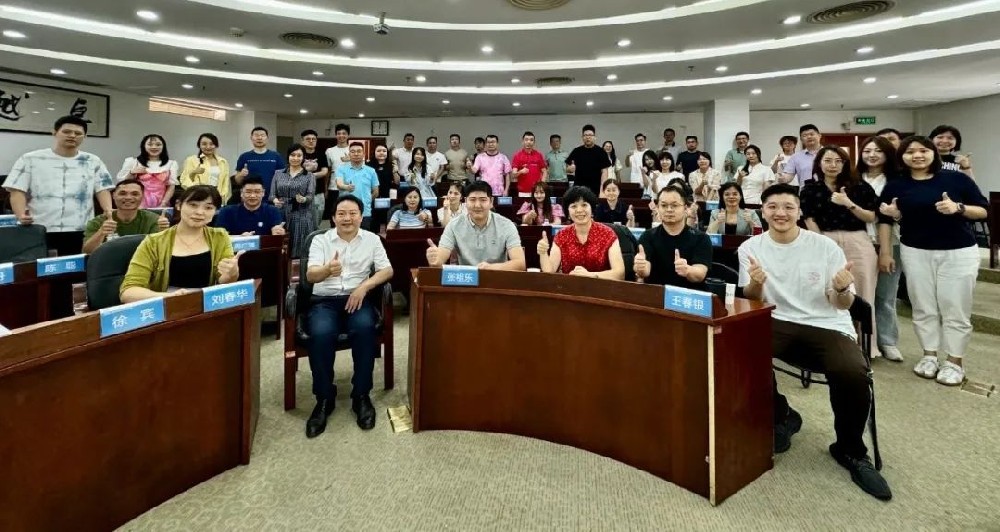 刘春华受邀暨南大学管理学院——共创企业美好未来